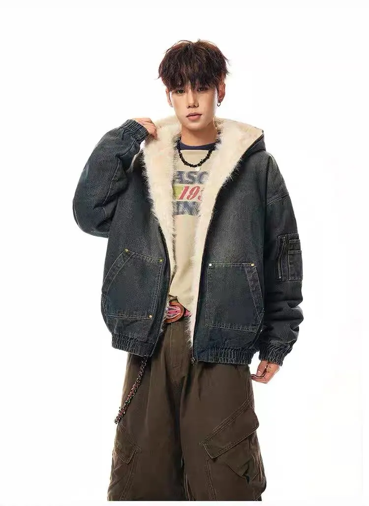 

Мужская одежда, утепленные джинсовые стеганые стеганые куртки, осенне-зимний тренд 2026, новое пальто с хлопковой подкладкой большого размера с меховым воротником и капюшоном