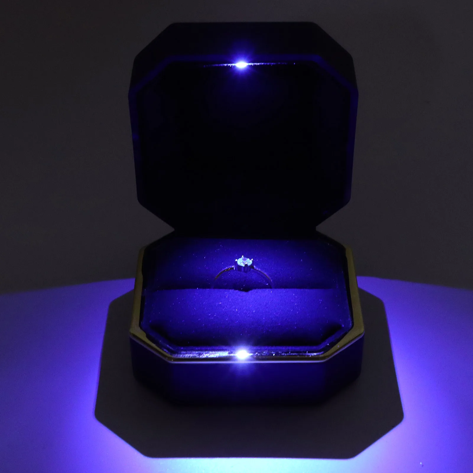LED Light Ring Box Jewelry Display Gift Box Jewelry Storage Case For Engagement Wedding Red