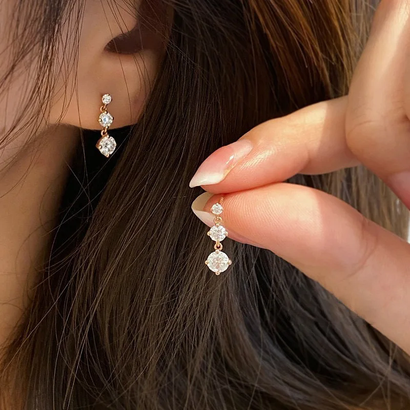 Xiaoyan's new 100% S925 silver ear nail cutting simulation square zircon ear nail anniversary commemorative gift