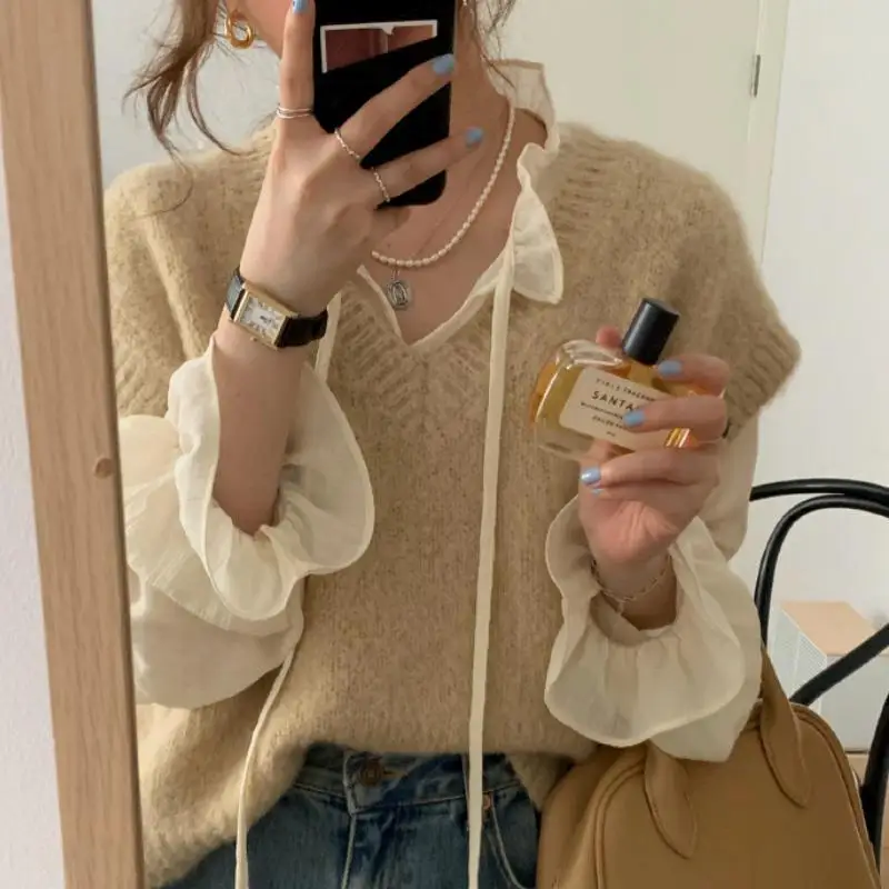 

Lace Base Layer Shirt Women's Long Sleeve Knitted Vest Mesh Top Commute Style Korean Straight Cut Button Detail V-neck Pure C...