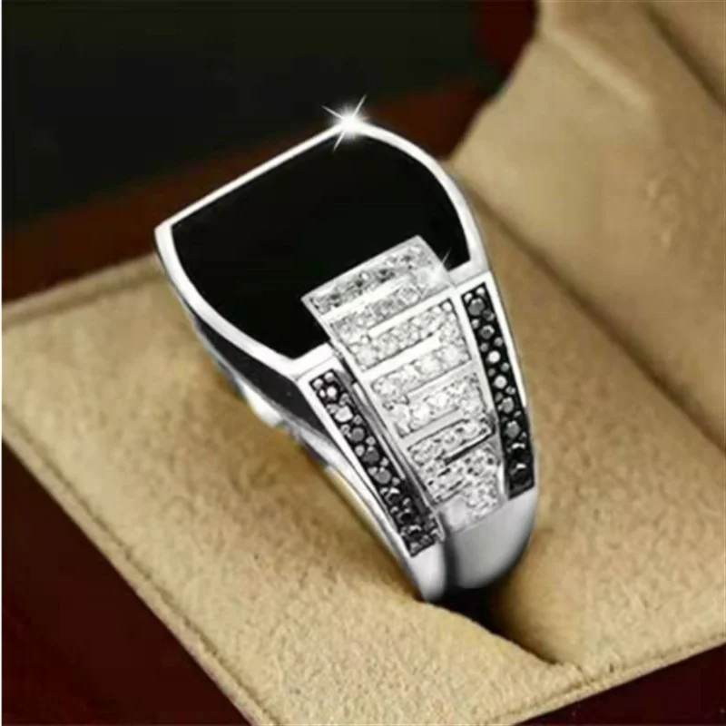 Classic Men\'s Ring Fashion Metal Gold Color Inlaid Black Stone Zircon Punk Rings for Men Engagement Wedding Luxury Jewelry