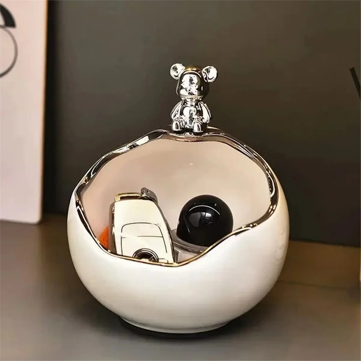 2026 New Ceramic Bear Tray Statue Accessory Storage Key Holder Candy Bowl Jewelry Earrings Suitable for Table Office