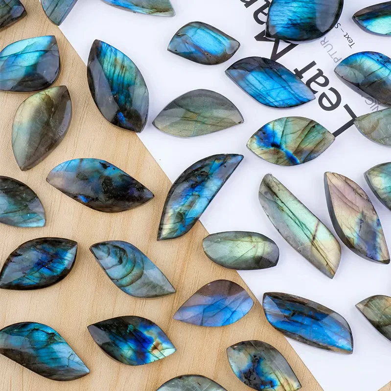 A labradorite leaf shaped pendant, crafted from natural labradorite, ideal for home decoration, festive parties, and gift-giving