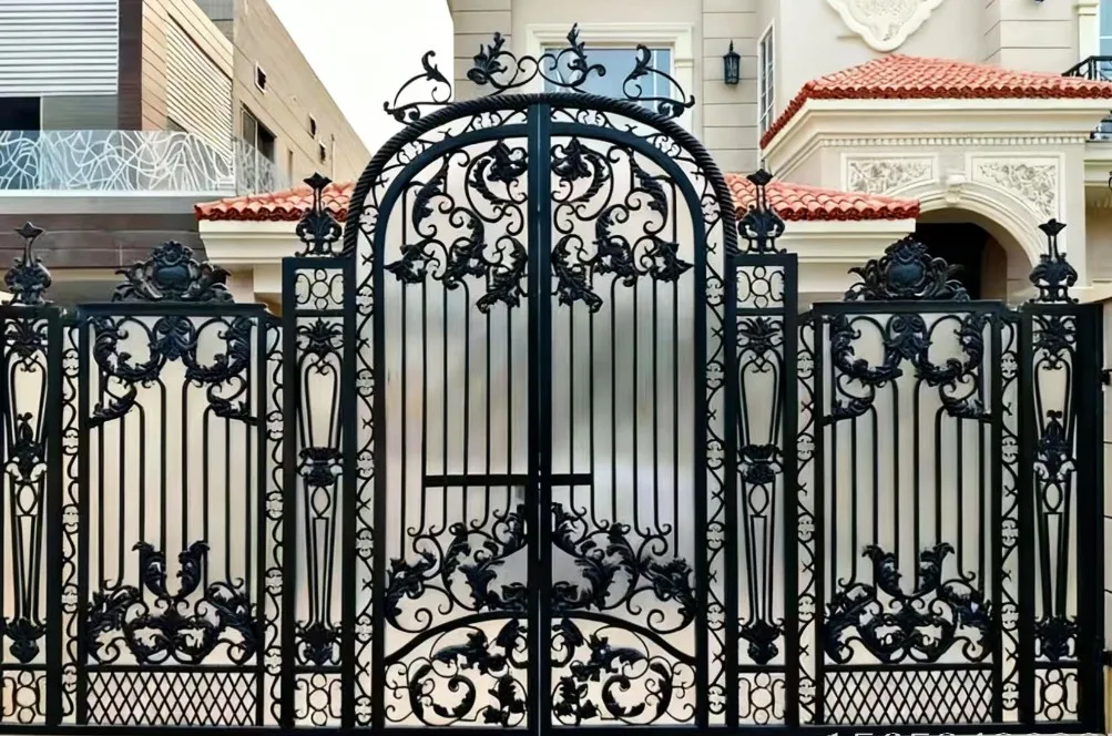 Luxury Aluminum Driveway Wrought Iron Gate For Home