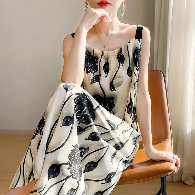 2025 여름 하이 웨스트 여성 새틴 드레스 백리스 롱 드레스 a 라인 아이스 실크 슬래시 넥 민소매 레이디 가운 섹시한 프린트 드레스