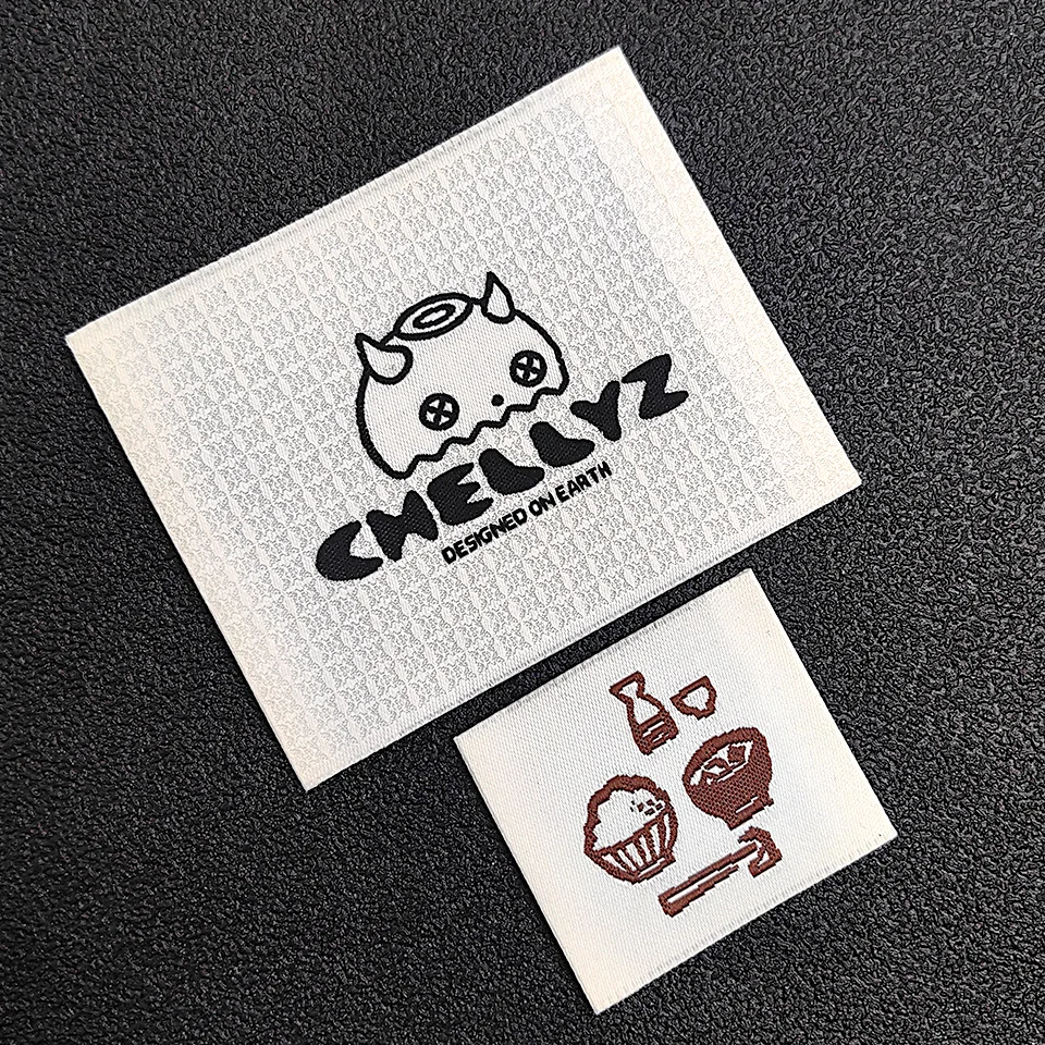 Factory Custom Woven Label for Clothing End Fold Woven Neck Tags Fabric Embroidery Label Private Brand