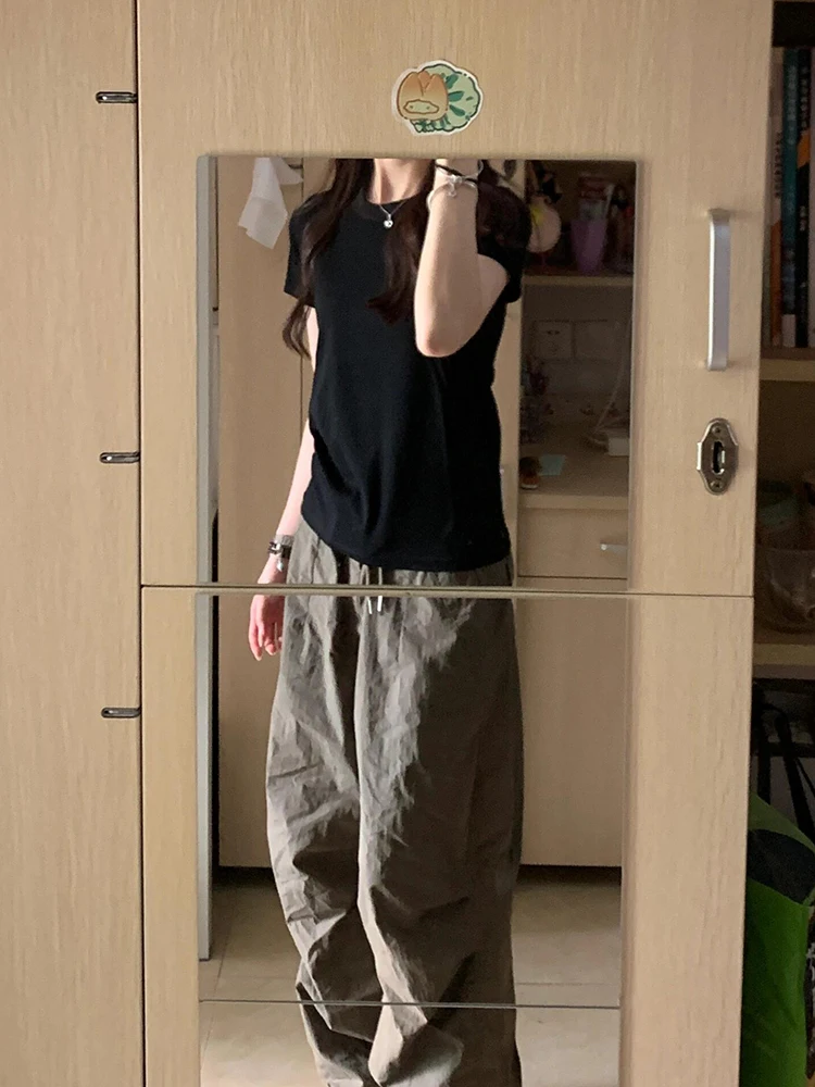 เสื้อยืดผู้หญิงทรงเข้ารูป แบรนด์ Bla Versatile รุ่นใหม่ปี 2024 เหมาะสำหรับใส่ทำงาน ดีไซน์เซ็กซี่ ผ้าเนื้อดี ระบายอากาศได้ดี