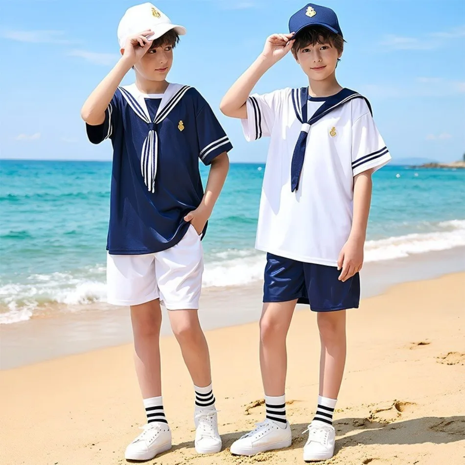 Britischer Preppy-Stil für Kinder, Sommeranzug für Jungen, marineblauer Kragen, kurzärmelige Shorts, eine Vielzahl von Outfits, modische Bühnenoutfits PS66