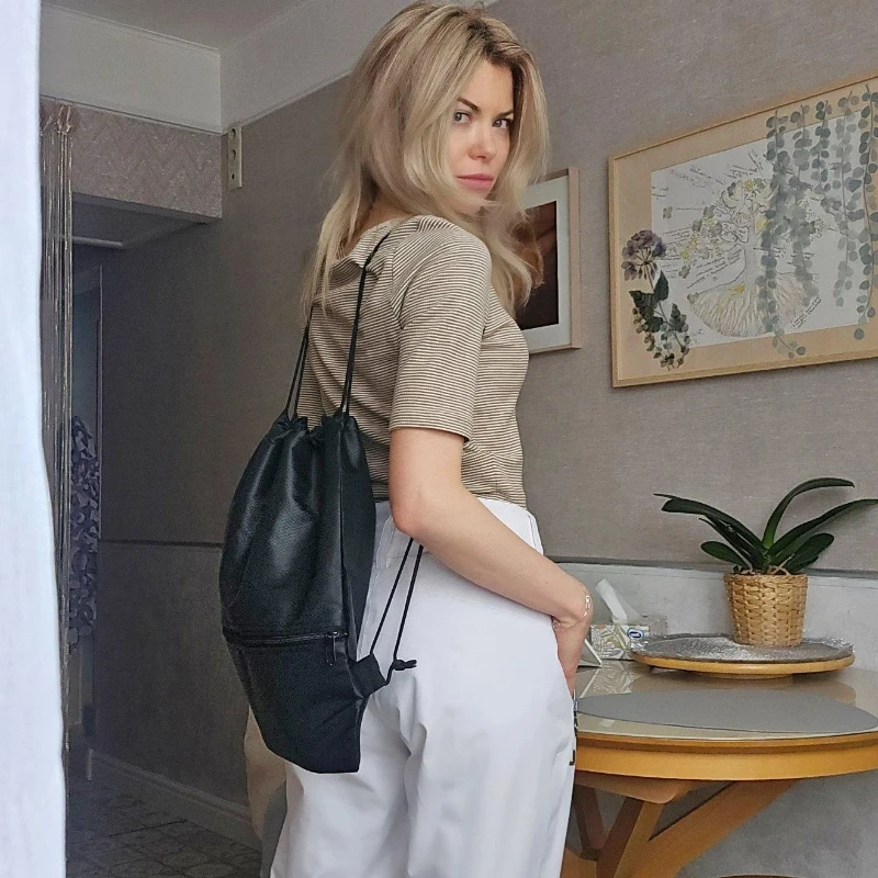 

Women's Minimalist Drawstring Backpack – Lightweight Gym Bag, Travel Tote, Daily Sling for Work, School, Yoga & Outdoor