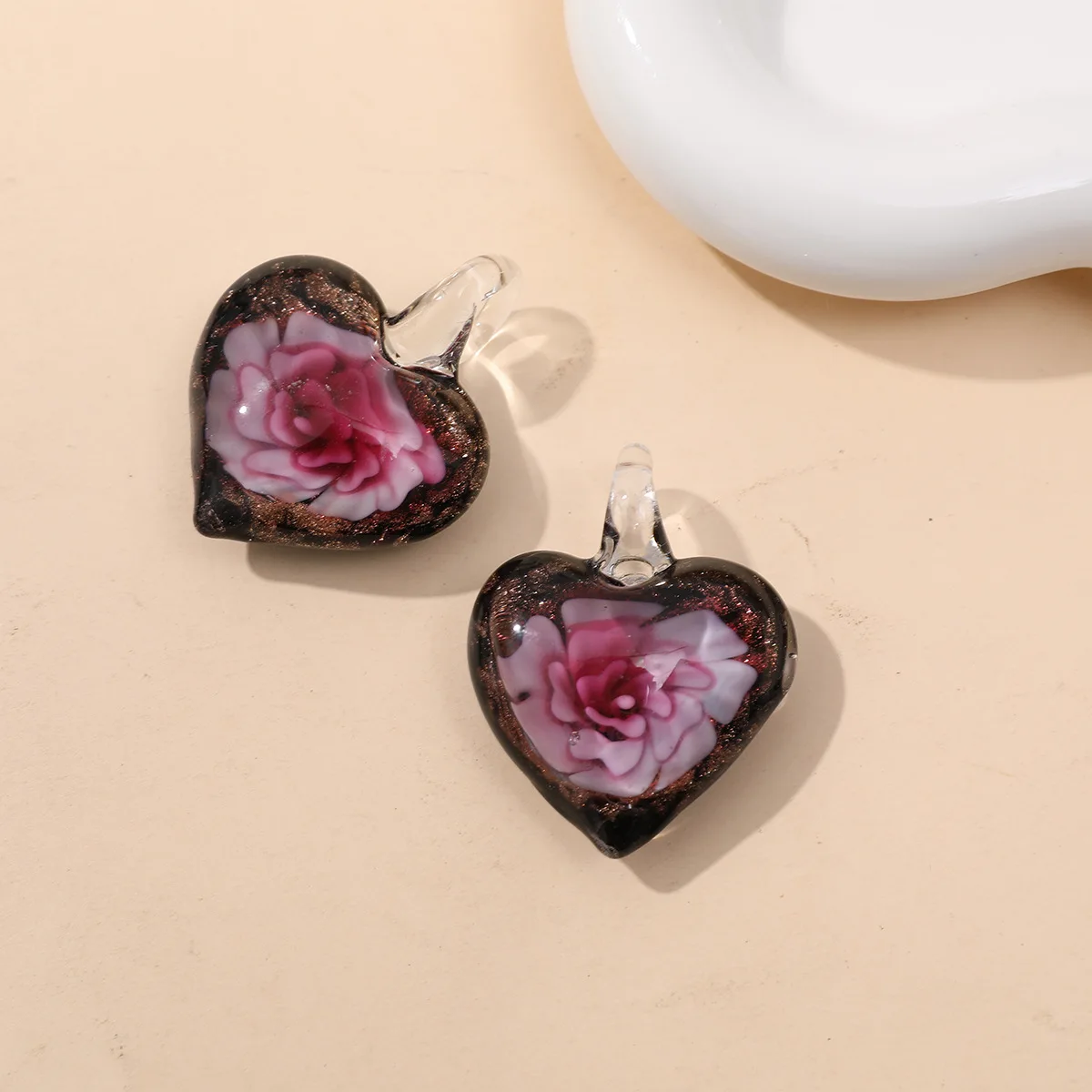 جديد اليدوية مورانو Lampwork الزجاج الأسود مصفوفة زهرة القلب قلادة النساء لصنع المجوهرات قلادة 42*33 مللي متر #4