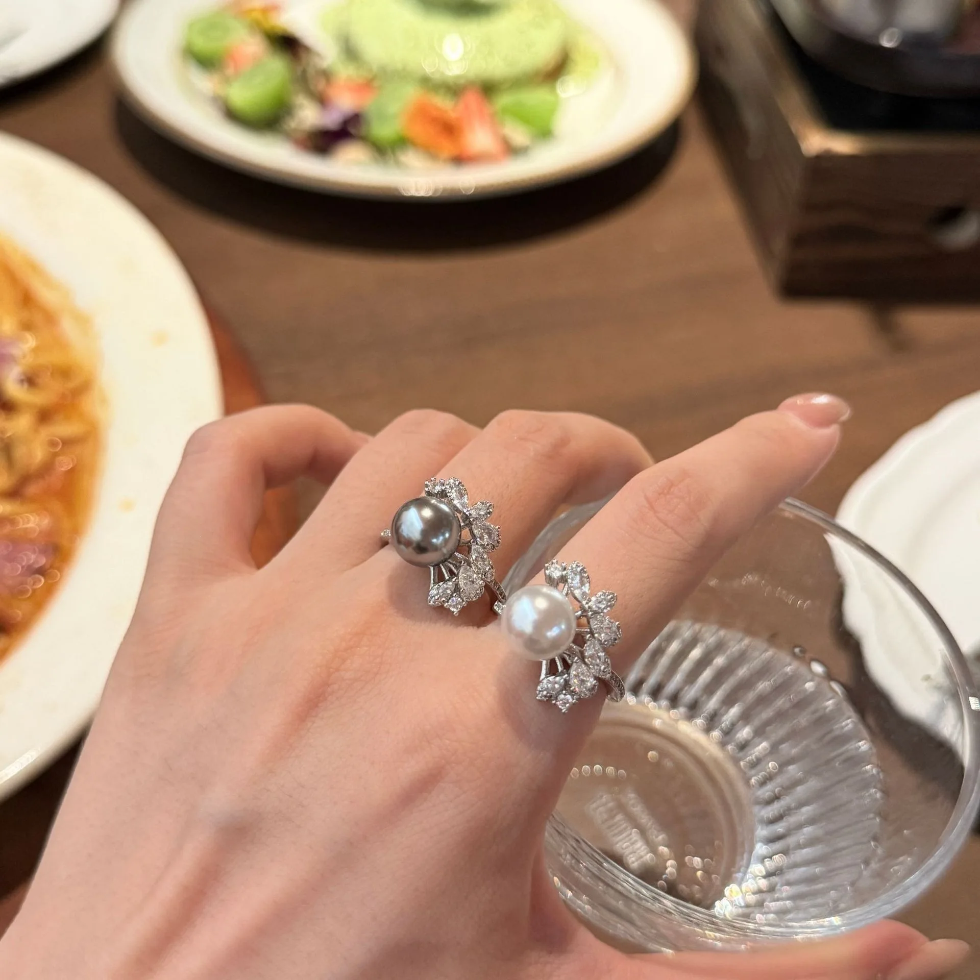 Flower Geometric Hollow out New in Gentle Style Grey Pearl rings for women Fashion Fan Ring adjustable Wedding Jewelry Gift