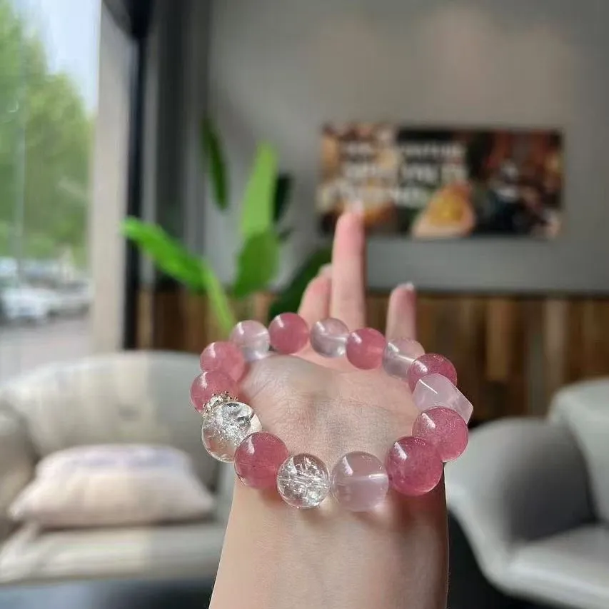 

Natural Duobao Crystal Bracelet, Strawberry Crystal, White Crystal, Light Luxury Fashion Women's Bracelet