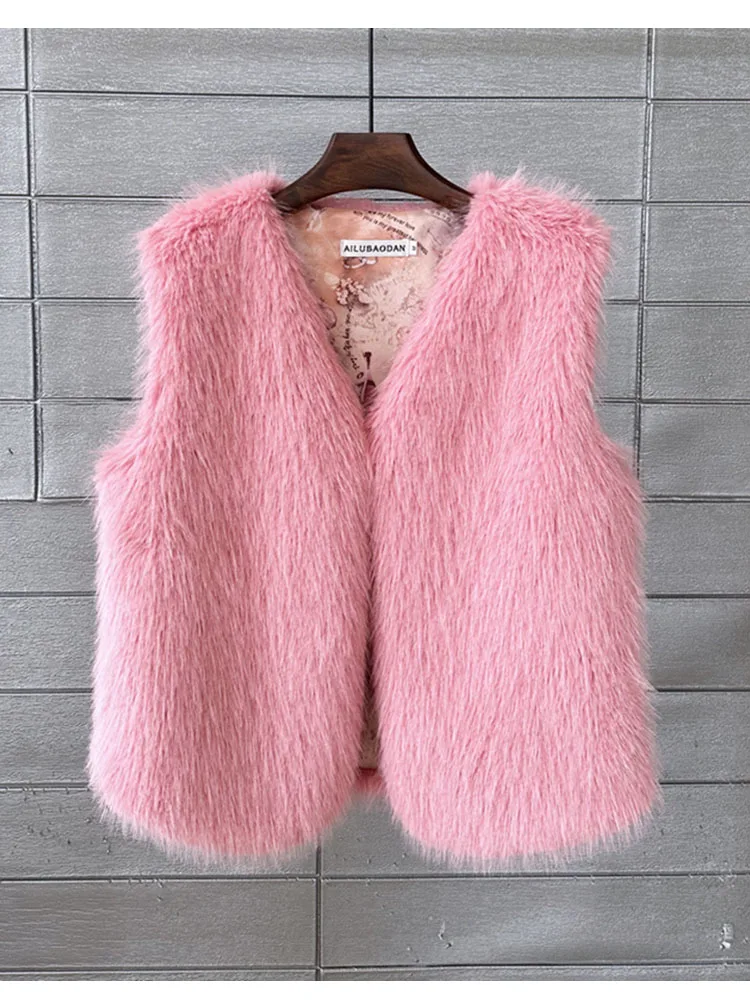 ZADORIN 2024 Autumn Winter Fashion Fur Waistcoat Women Casual Warm Faux Fur Vest V Neck Pink Black White Faux Fur Coat Crop Tops