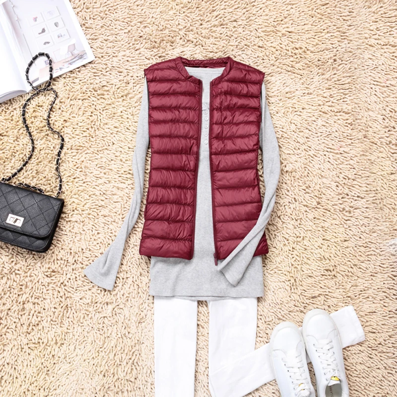 0-10℃ Autumn Winter Women Ultra Light Down Vest Coat Sleeveless O-Neck Duck Down Jackets Female Collarless Windproof Waistcoat