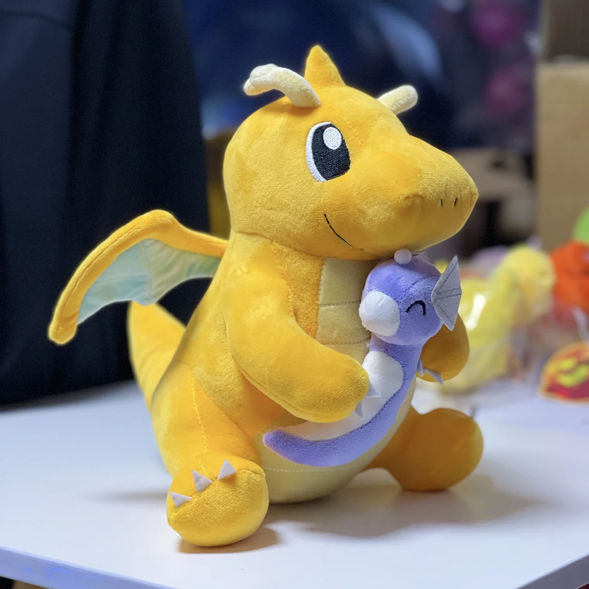 Pikachu Plush Charizard Dragonite Holding Dratini Stuffed Doll Pokemon Peluches Tyranitar Dragapult version Anime Peluche Toys