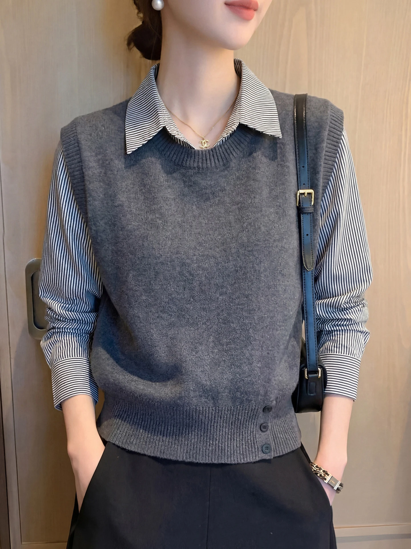 

Fashionable Shirt Collar Knitted Sweater Elegant Ageless Attractive Versatile Top Spring Collection Stylish Design Small Shirt