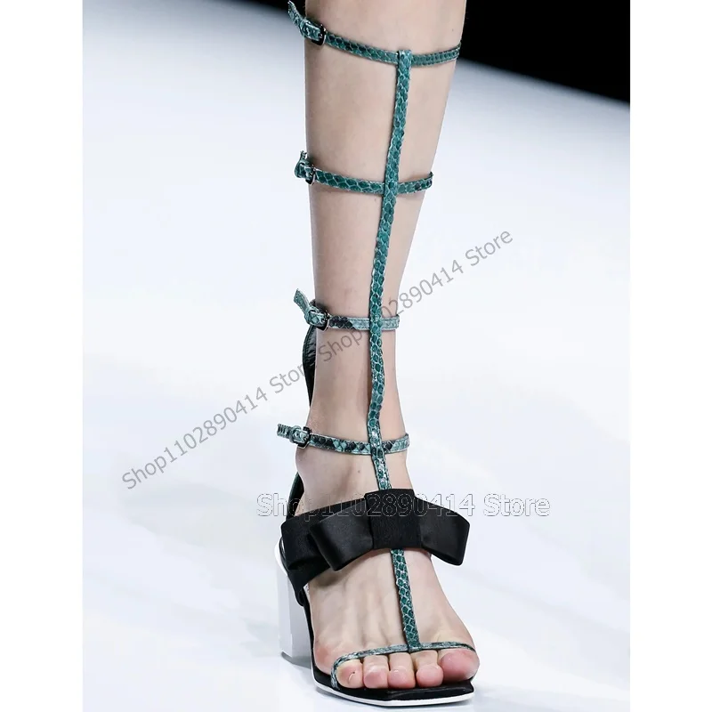 Schwarzer Bogen Knoten rote Schnalle Riemchen offene Zehen Sandalen Stiefel Schnalle Riemen Frauen Schuhe klobige High Heels neue Zapatos Para Mujere