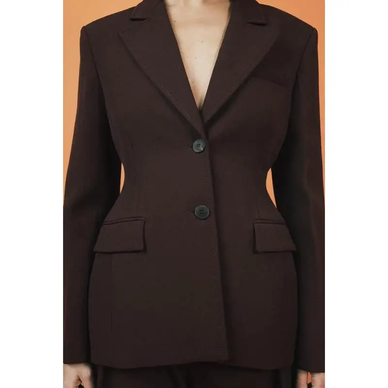 بدلة أنيقة بتصميم مريح تتكون من سترة بأكمام طويلة وزر واحد وتنورة قصيرة بأسلوب عملي وضيق #4