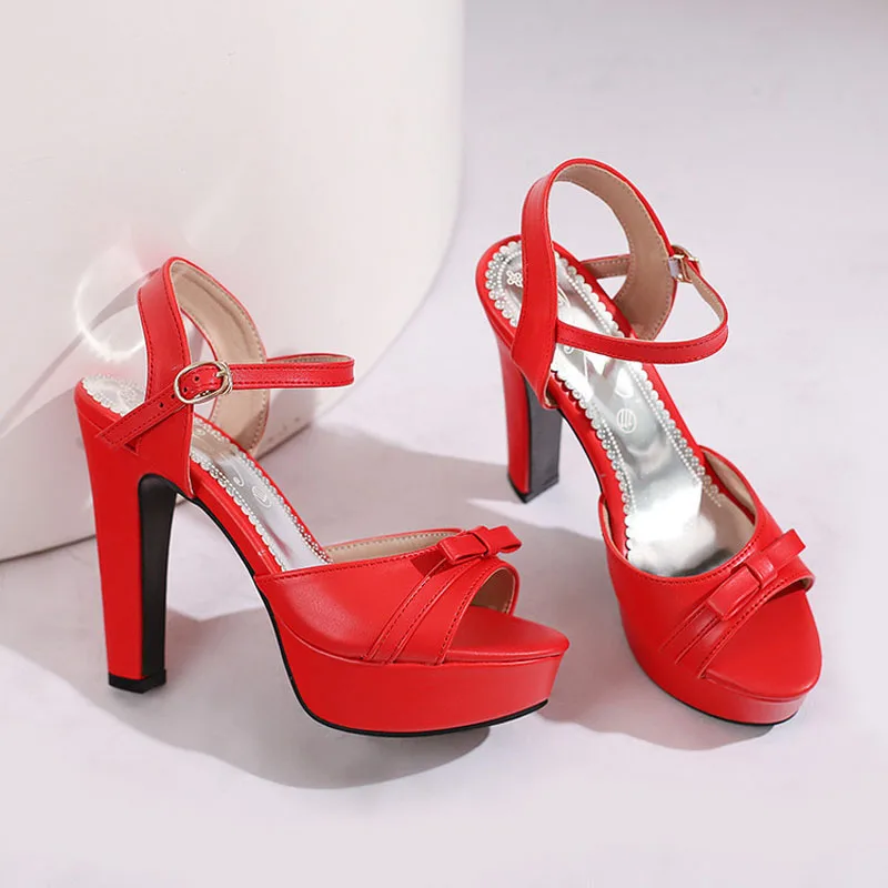 

Новые кожаные туфли на платформе 2026 года, женские летние сандалии, красно-белые свадебные туфли на высоком каблуке, женские сандалии для вечеринок WSH5588