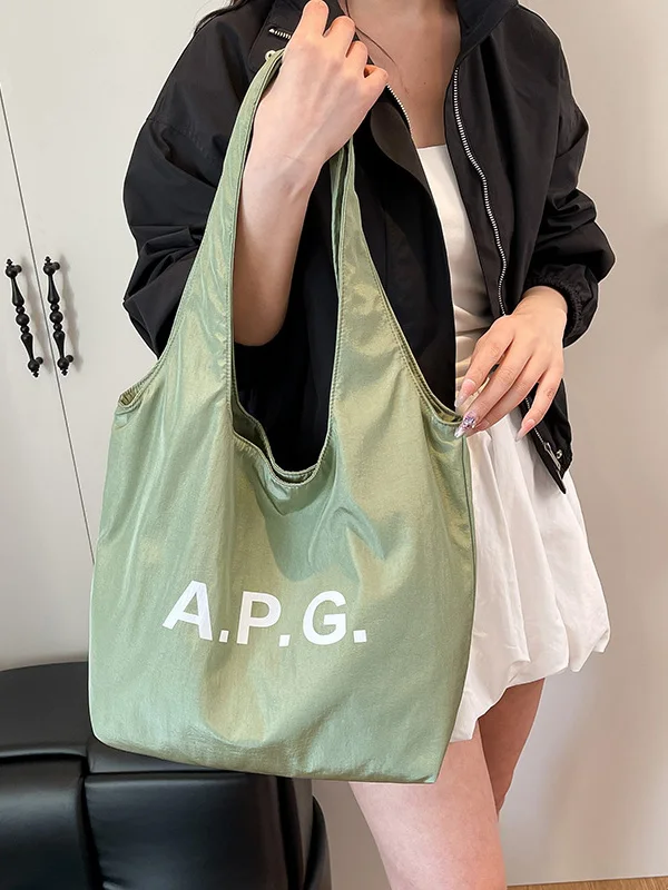 

Новинка 2025, корейская большая холщовая сумка на плечо Capaci, женская пригородная сумка с принтом букв, мягкая большая сумка