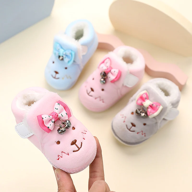 

Girls Walking Shoes with Sweet Bell Cute Baby Flat Shoes Round Toes 2025 Winter New Toddler Shoes Bows Hook&loop Thick Fur