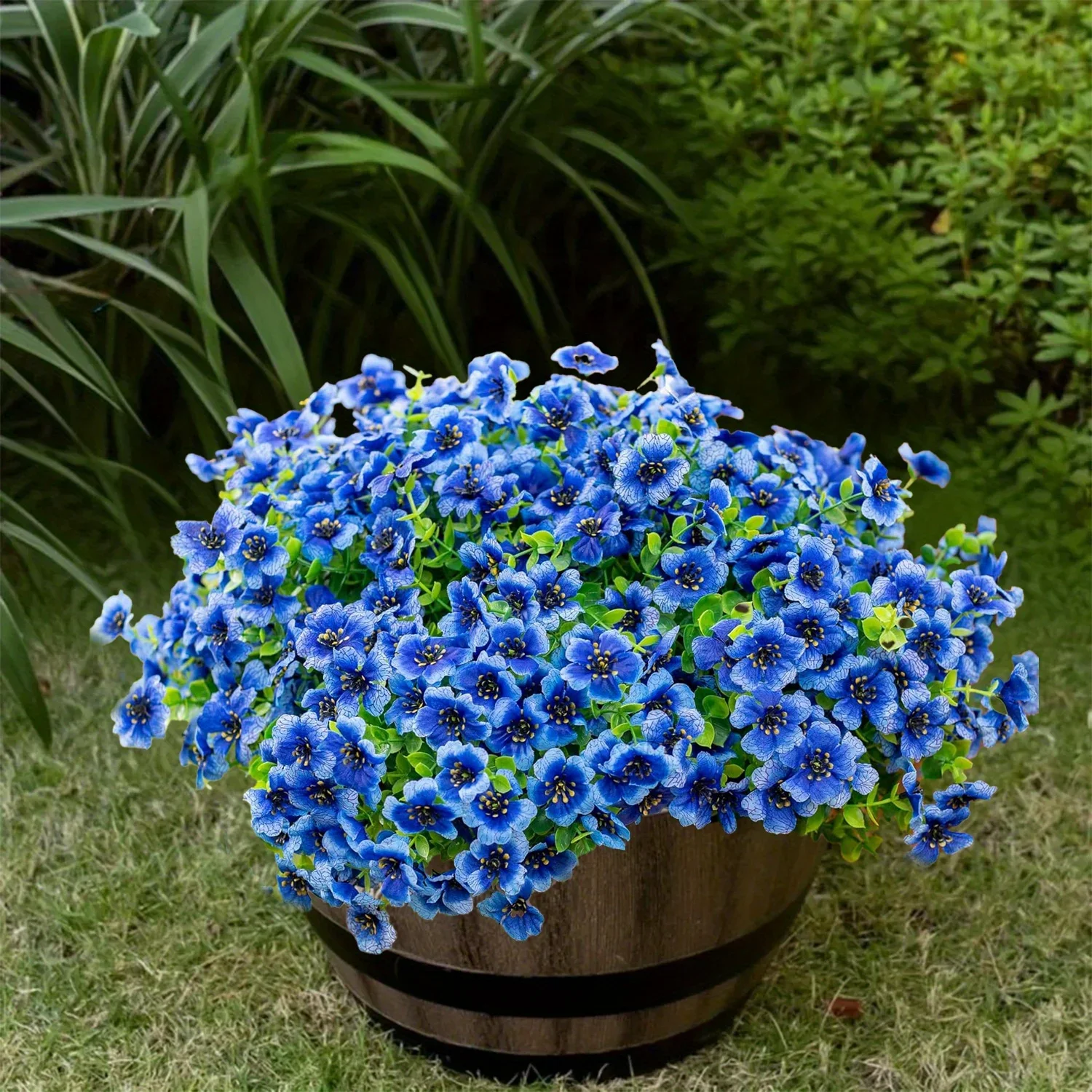 6 مجموعات من الأقحوان القماشية الزرقاء مع الأوكالبتوس، ديكور حديقة واقعي منخفض الصيانة للشرفات والباحات والباحات