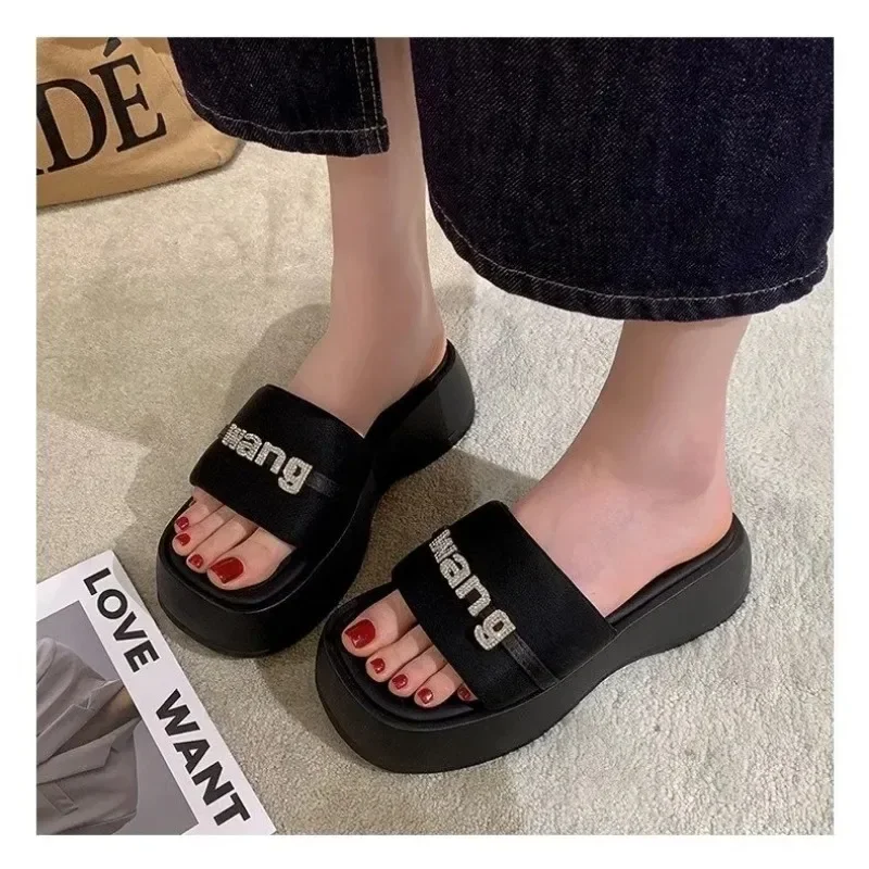 

Women Wear Summer Muffin Thick Soled Flip-flops, Beach Sandals Wedge Heels Increase Sandals, Women's Shoes