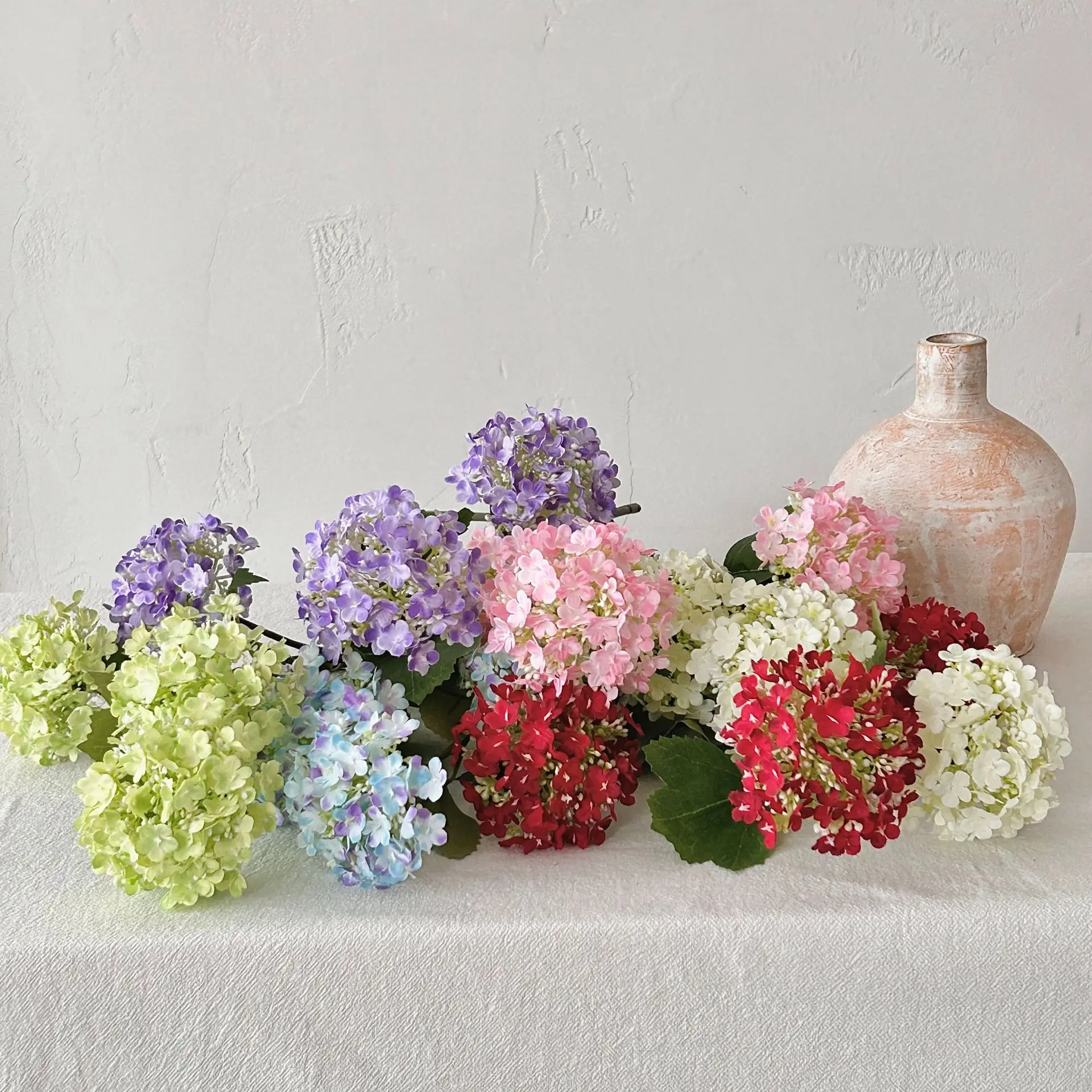 

3-Head Embroidered Ball Snowball Simulation Flower Snow Fake Living Room Home Vase Floral Arrangement Party Table Decoration
