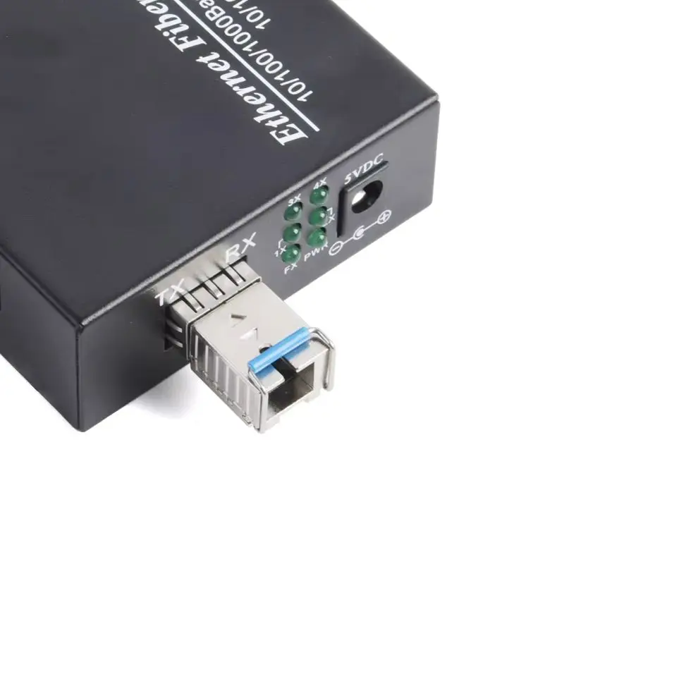 1PCS Gigabit SFP Media Converter 1SFP 4RJ45 10/100/1000M Fiber Switch 3KM/20KM LC/SC SFP Module