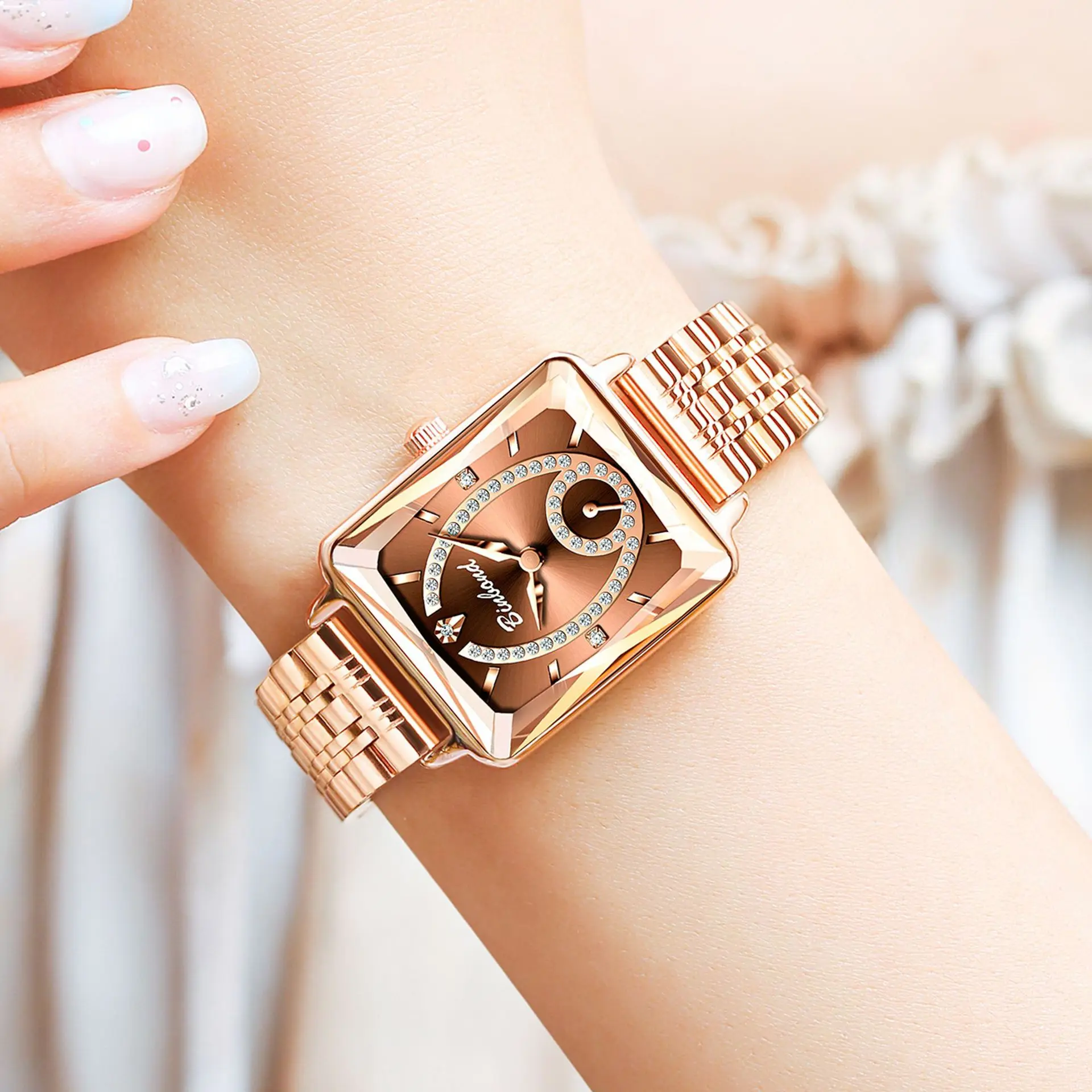 العلامة التجارية الفاخرة الراقية ساعة نسائية الأعمال مقاوم للماء مربع الصلب قطاع ارتفع أنثى موضة كوارتز ساعة المعصم هدية