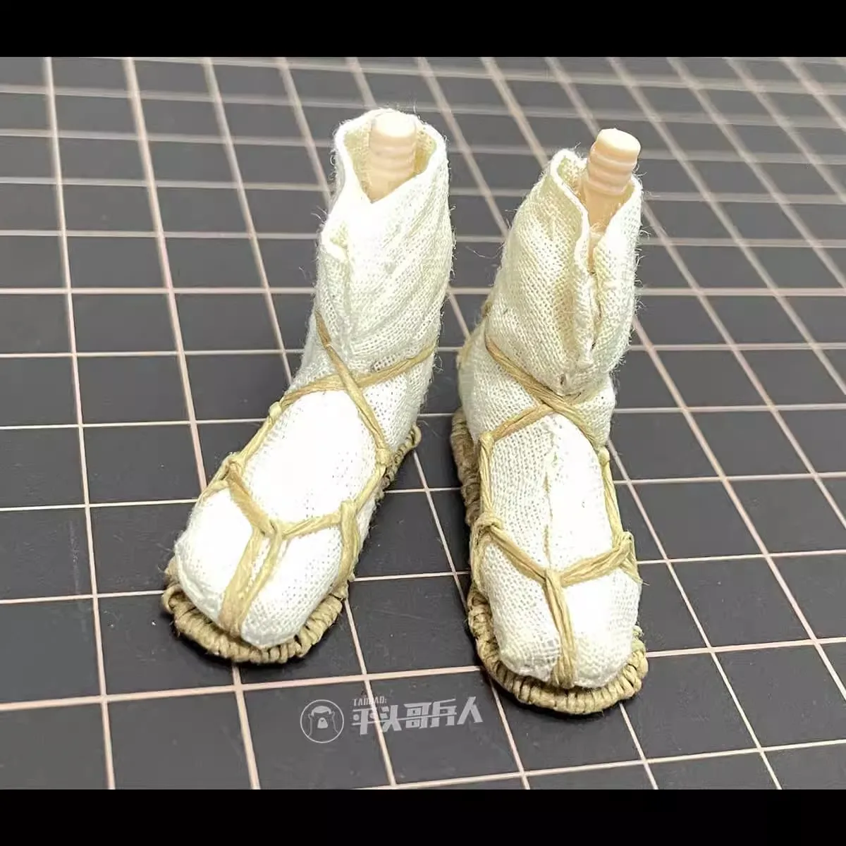 YYDS 1/6 الجندي أنثى المحارب حقيبة القدم أحذية العشب شكل القدم تعديل نموذج ل 12 ''عمل الشكل الجسم في الأوراق المالية