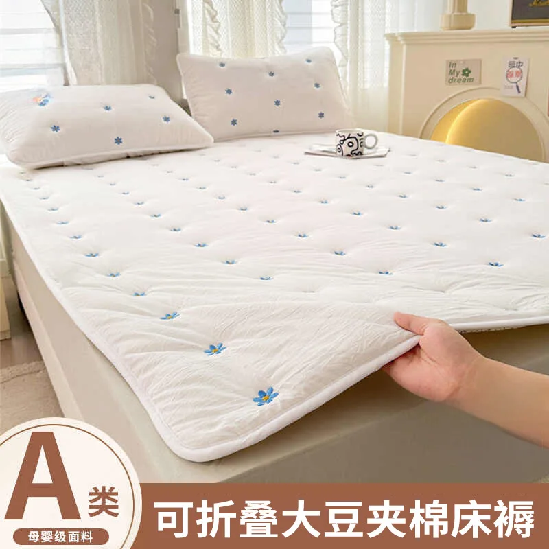 

Removable Mattress Protector Thin Lightweight Bed Cover Fits All Sizes Easy to Clean