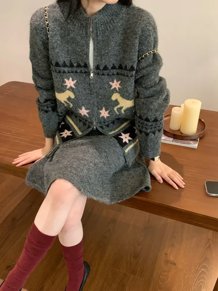 

Корейский вязаный свитер в стиле ретро, женский зимний красивый комплект одежды Cisas, юбка, теплый удлиненный свитер