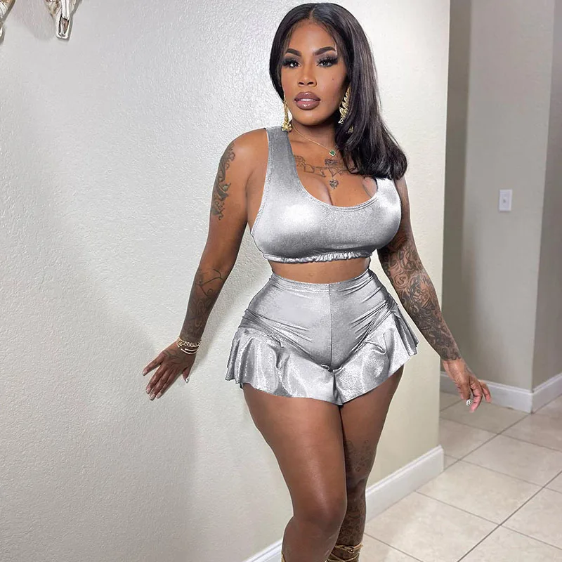 

Metallic 2 Piece Outfit Set Women Clubwear Tank Crop Top and Ruffles Shorts Matching Sets Party Birthday Outfit Conjuntos Curtos