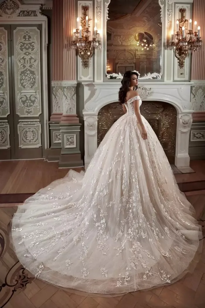 2023 nova chegada fora do ombro vestidos de casamento uma linha elegante laço capela trem vestidos de noiva com apliques vestido de noite