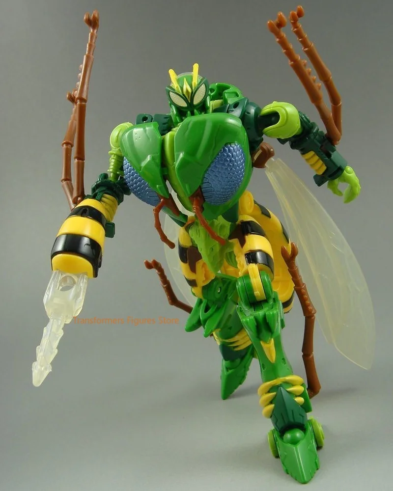 W magazynie Hasbro Transformers G Series 30th Anniversary D Class Waspinator Action Figure Anime Movable Robot Model Collectible