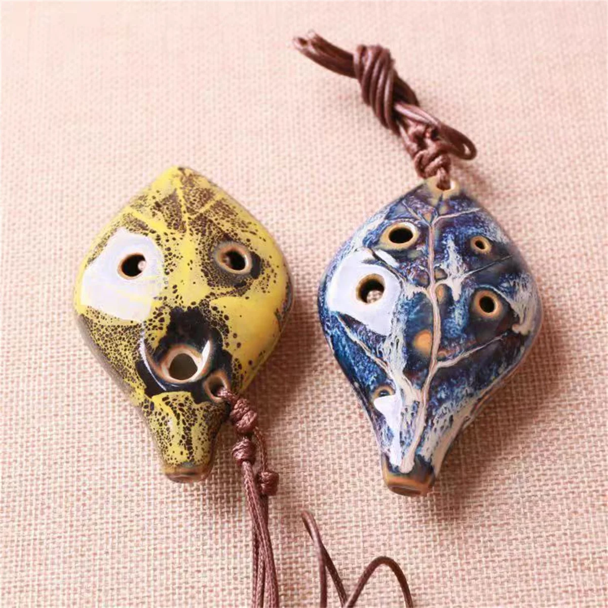 Ocarina w starożytnym chińskim stylu 1 szt., ręcznie wykonany instrument z sześcioma otworami, przyjemny dźwięk, ze smyczą, jak liść
