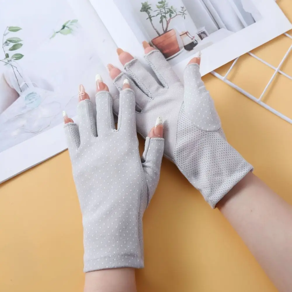 Lightweight Sun Protection Gloves Half Finger Design Anti UV Driving Mittens Non Slip Grip Breathable Summer Accessories