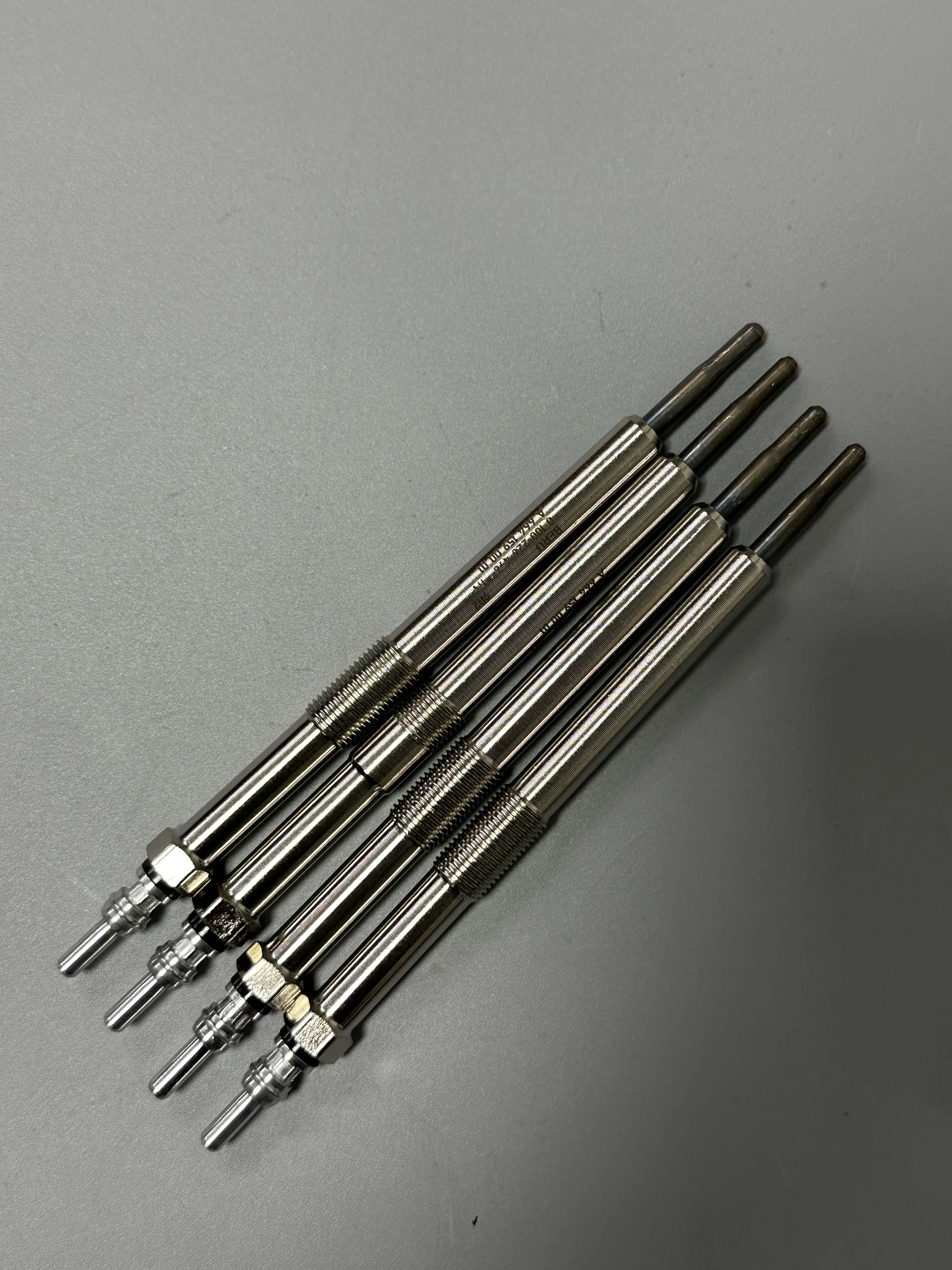 Engine start glow plug Glow Plug 6641590001 For Ssangyong Actyon Kyron Rexton Actyon Sports Rodius/Stavic D20,D27（2006-2012