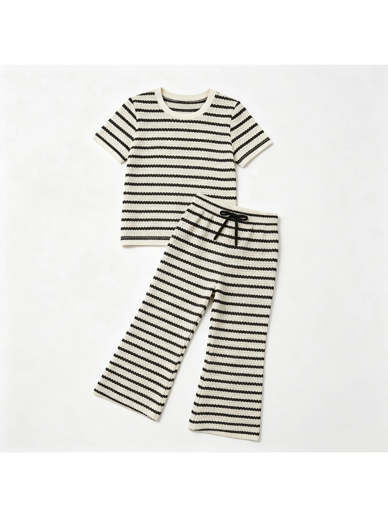 Kinder-Streifenkleidungsset Lässig Elegantes Rundhals-Kurzarm-T-Shirt mit Hose mit Elastischem Taillenriemen – Detail 4