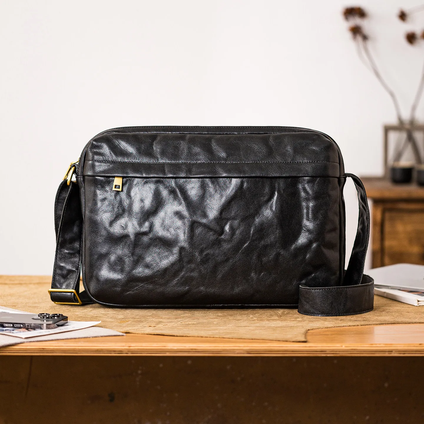 

fashion designer handmade genuine leather men's large-capacity messenger bag casual luxury real cow leather black shoulder bag