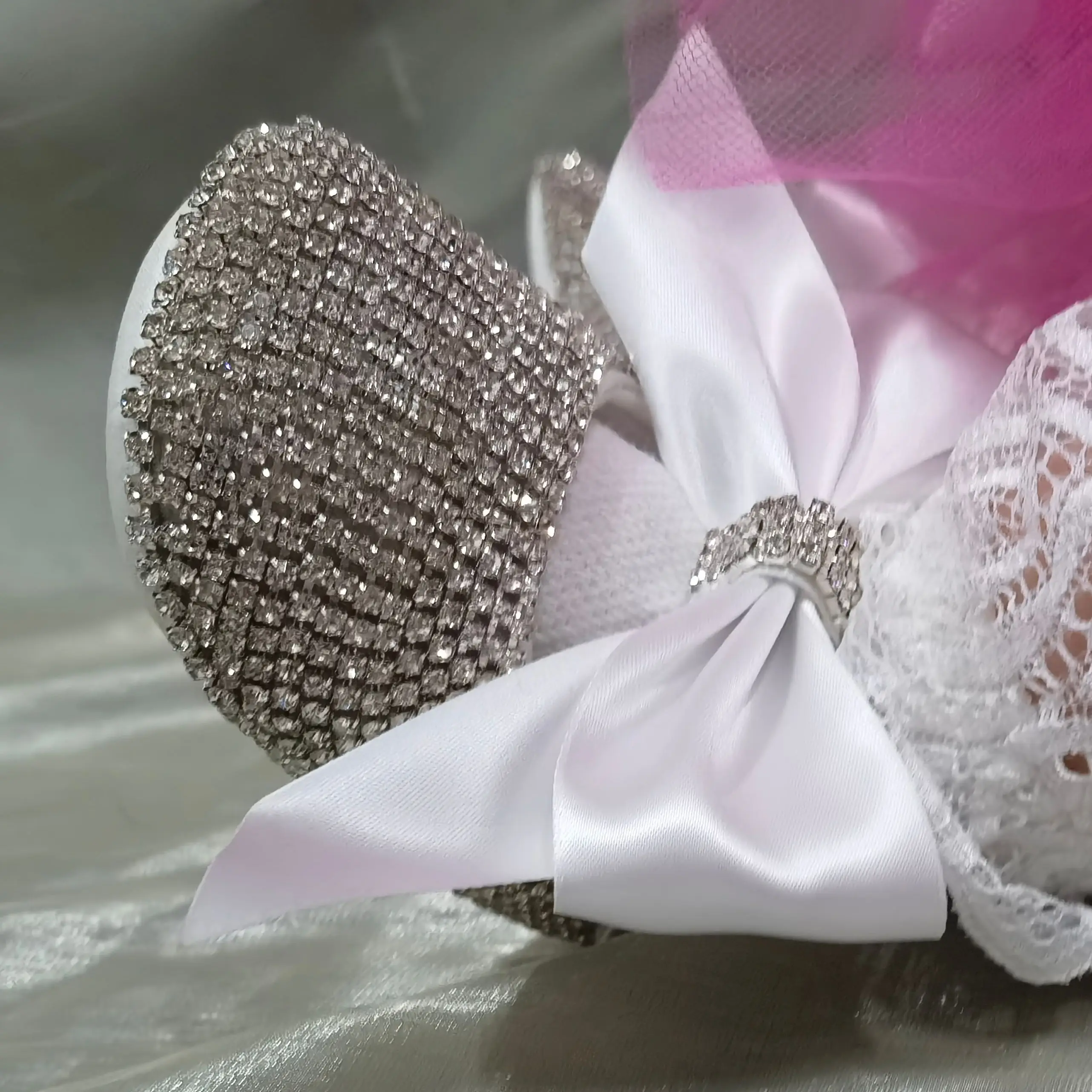 Dollbling-zapatos de bebé de color marfil, conjunto con diadema, diamantes de imitación de lujo ostentosos, fondo rojo, zapatos de bautismo para niña pequeña