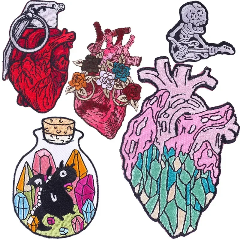 Embroidered Patch Iron On Patches for Clothing Pocket Heart Clothes Stickers Fabric Sewing Thermal Adhesive Applique Fusible