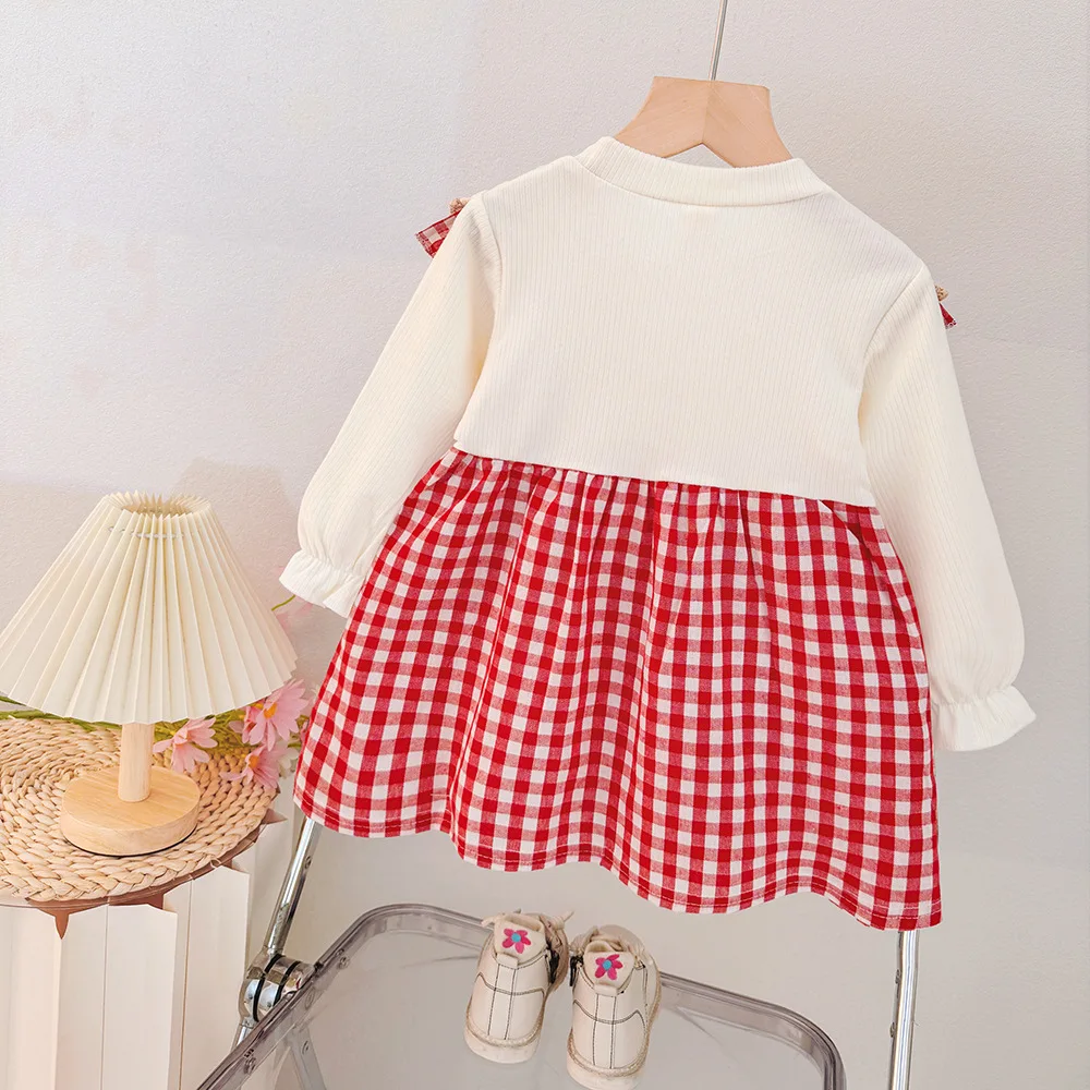 فستان بناتي للخريف والشتاء من القطن المنقوش بالفراولة بأكمام طويلة فساتين بناتي حلوة ولطيفة لعيد الميلاد ملابس أطفال