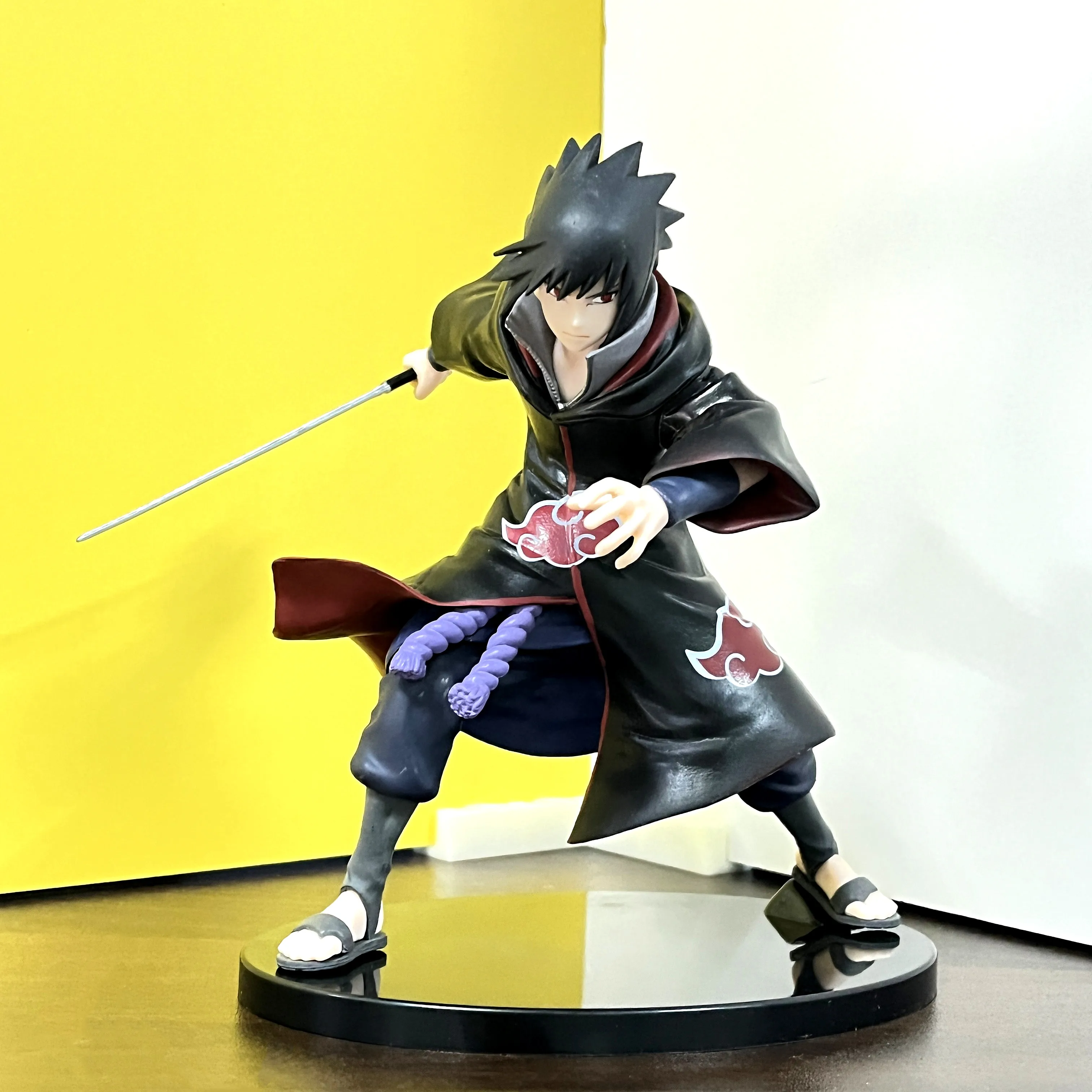 Anime Naruto VS Shippuden Sasuke Sharingan Amaterasu noir feu effet Led figurine jouets PVC modèle Collection