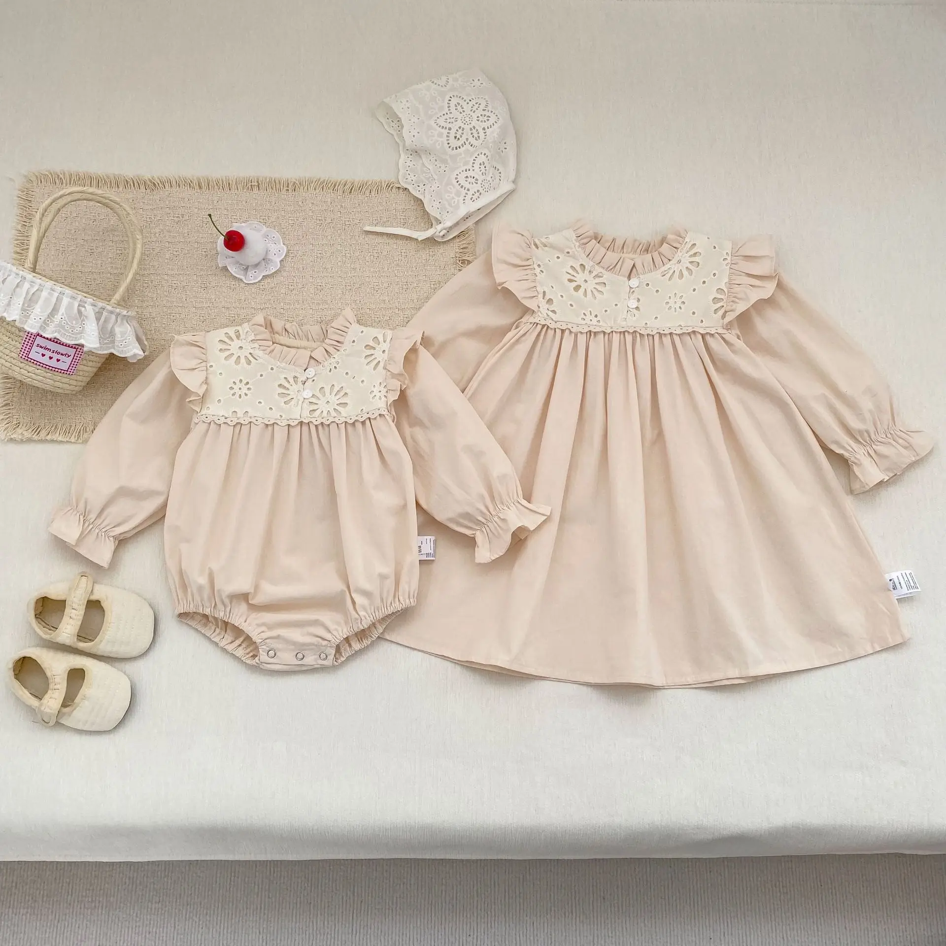 2026 Spring New Baby Girl Long Sleeve Bodysuit Solid Infant Lace Collar Jumpsuit Cotton Girls Princess Dress Sisters Clothes