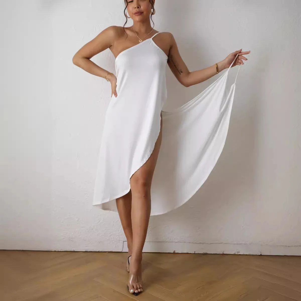 فستان نسائي صيفي مثير للشاطئ موضة 2026 بلون واحد فستان بيكيني للحماية من الشمس ملابس سباحة نسائية