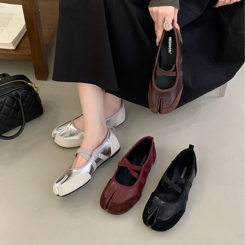 SUOJIALUN Spring New Women Flat Shoes Fashion  Split Toe Shallow Slip On Ladies Elegant Boat Shoes Soft Flat Heel Single Shoes