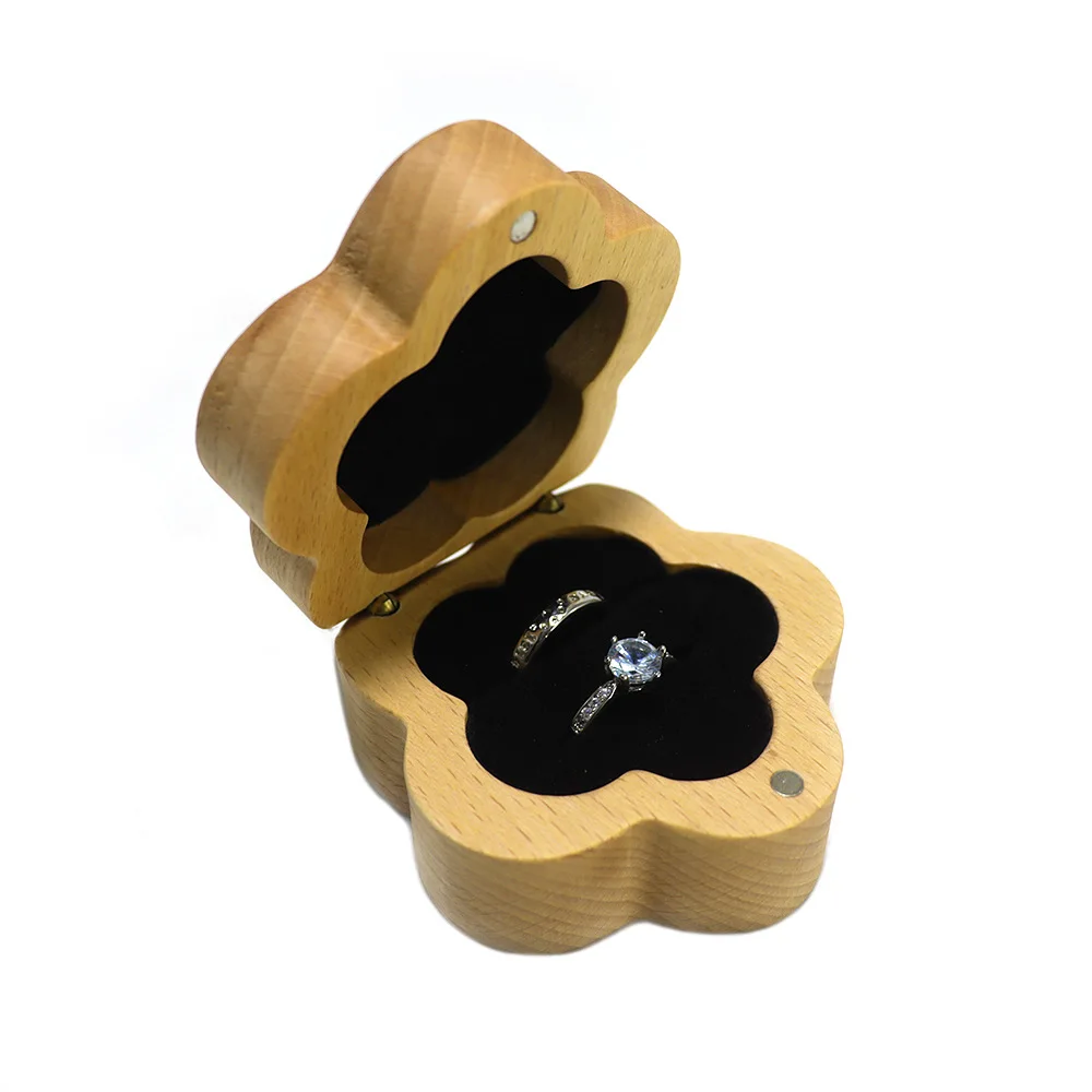 

Creative Flower Shape Wood Mini Rings Box Women Men Engagement Wedding Rings Case Black Walnut Beech Wood Jewelry Storage Box