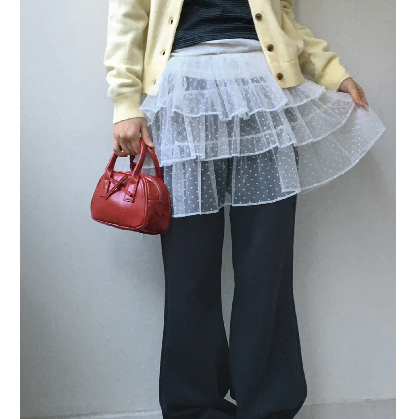 

Cute Polka Dot Lace Multi Layered Ruffle Short Skirt Belted Half Body Skirt Korean Style Baking Cake Skirt Polyester Fiber